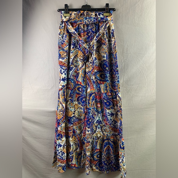 Paisley Print Belted Ruffle Wide Leg Pants - Picture 7 of 9